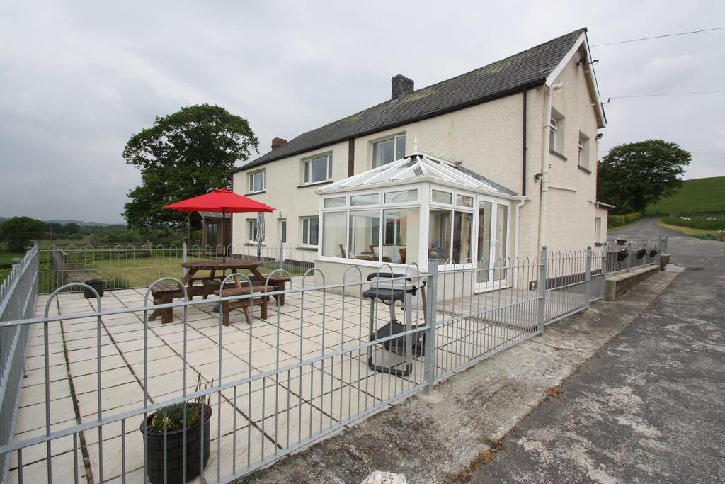 Cob Cottage Tregaron Exterior foto